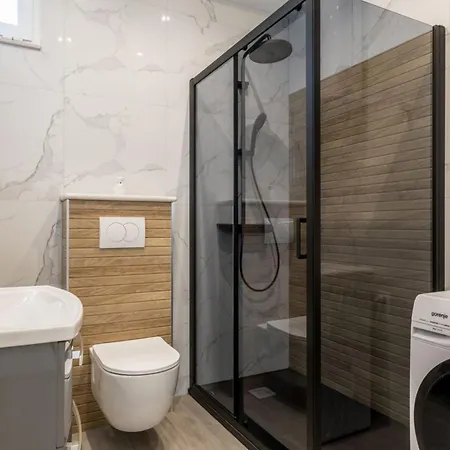 Three Bedroom With Terrace And Sea View A4 * Бол