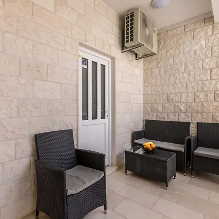 Апартаменты Three Bedroom With Terrace And Sea View A4