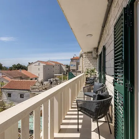 Three Bedroom With Terrace And Sea View A4 * Бол