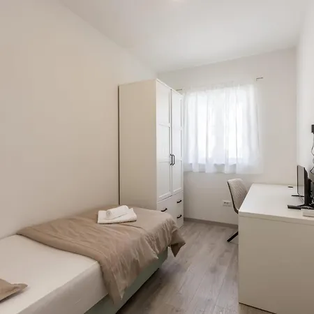 شقة Three Bedroom With Terrace And Sea View A4